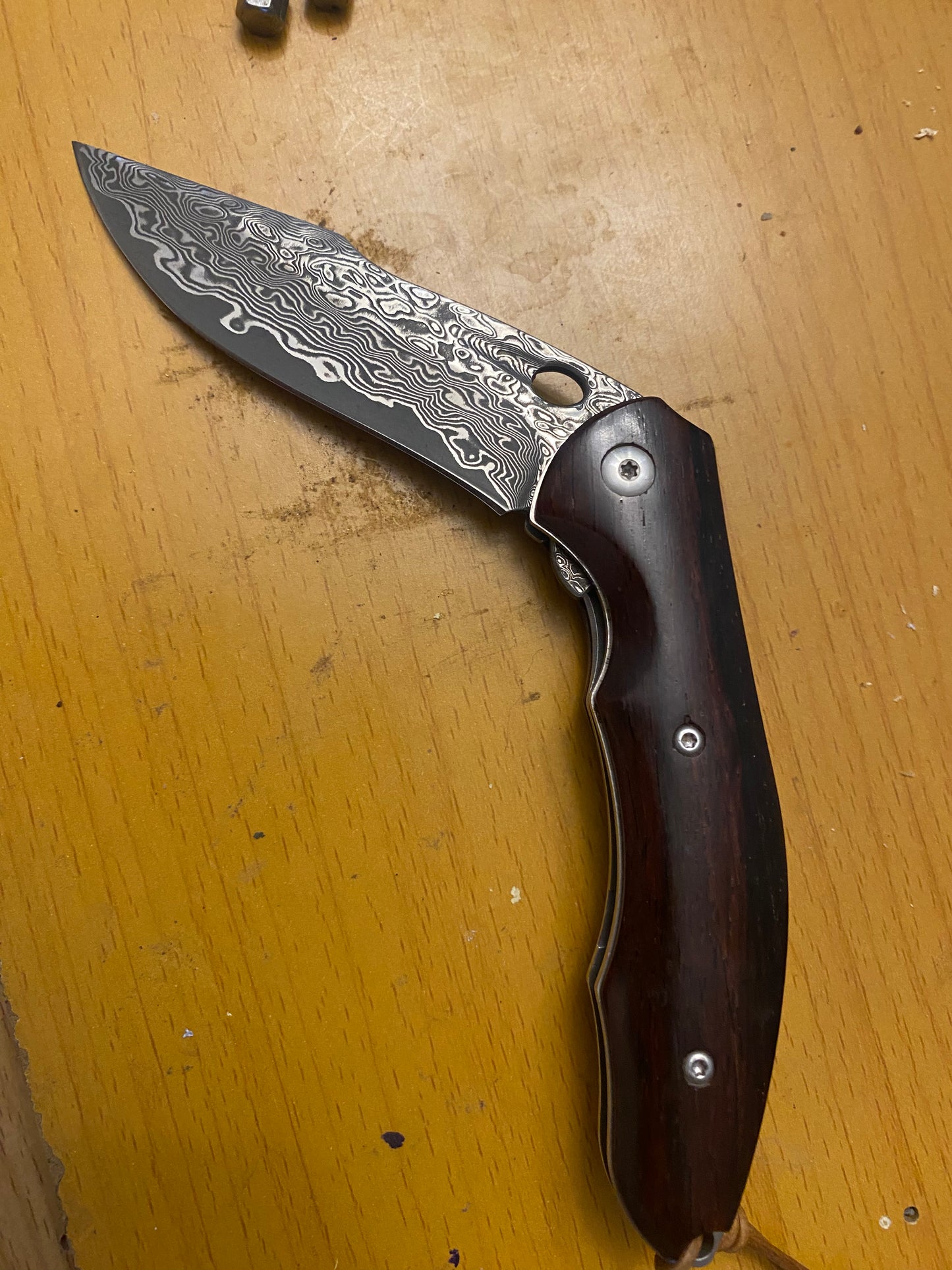 FD-042 Rosewood Pocket knife-Flipper style