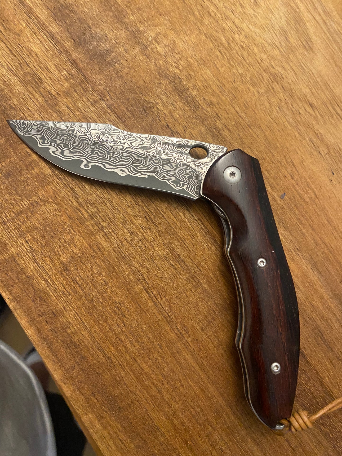 FD-042 Rosewood Pocket knife-Flipper style