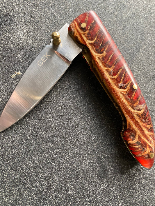 FD-1056 Pine Cone Handle 440c steel pocket knife / red
