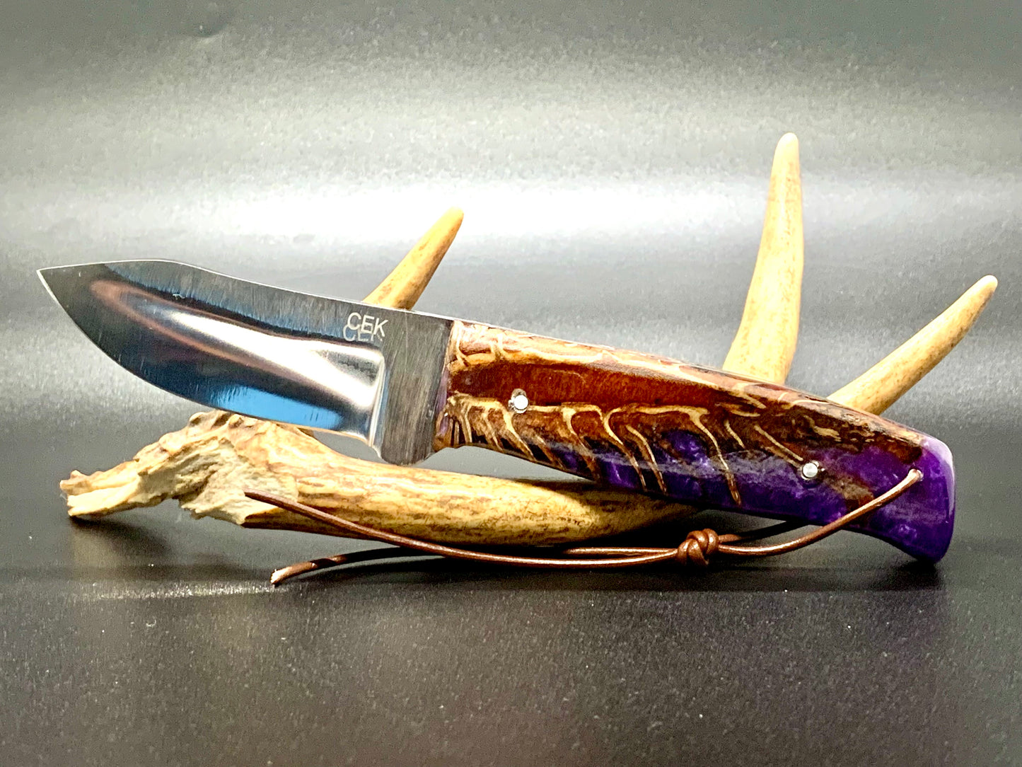 FX-118 Pine Cone handle Hunting/Utility knife w/ Stainless Steel Blade