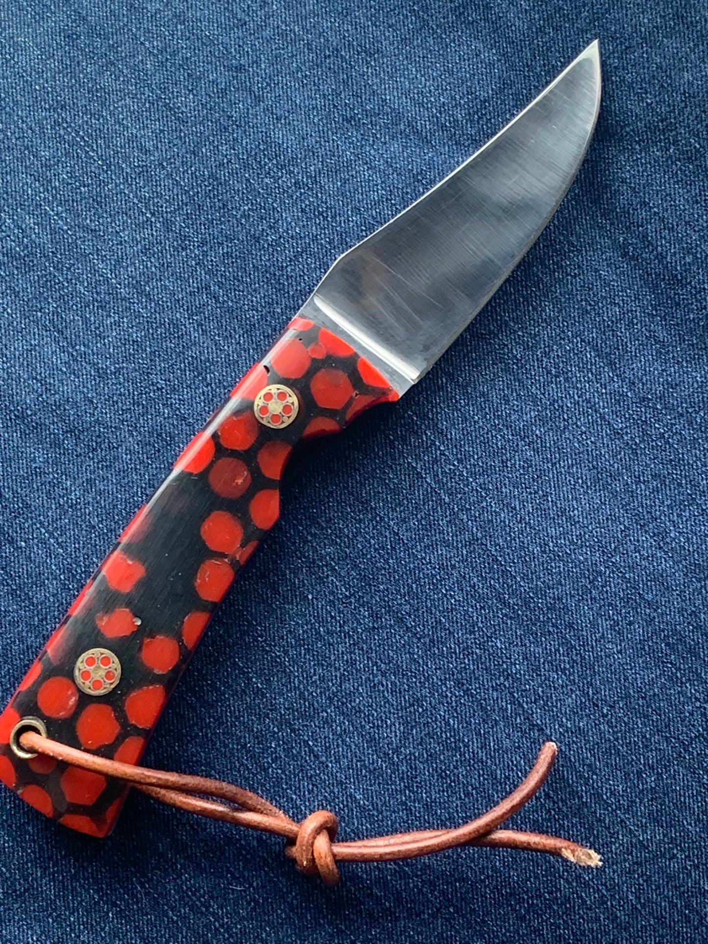 FX-023 Red Honeycomb Hunting Knife w/D2 Steel Blade