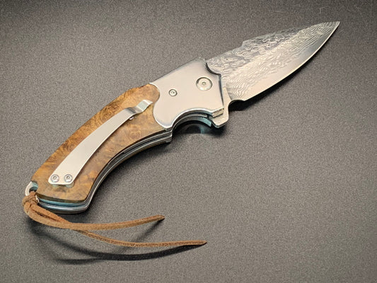 FD-040 Burlwood Maple handle w/52100 Damascus Fold blade