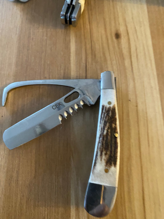 FD-038 Hoof Pick/ handle w/ Razor steel blade