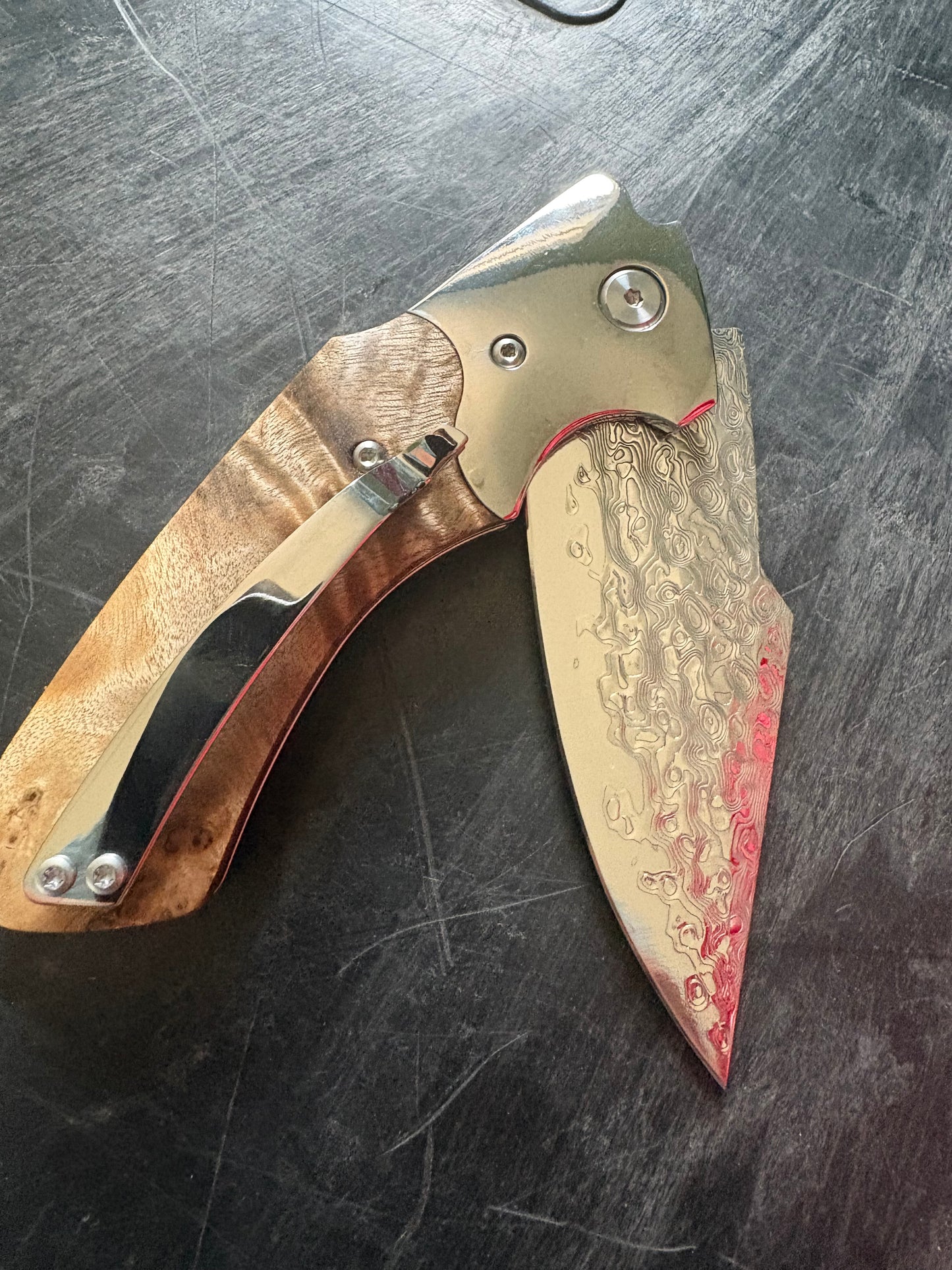 FD-033 Custom Maple Damascus Blade Knife / Engraved
