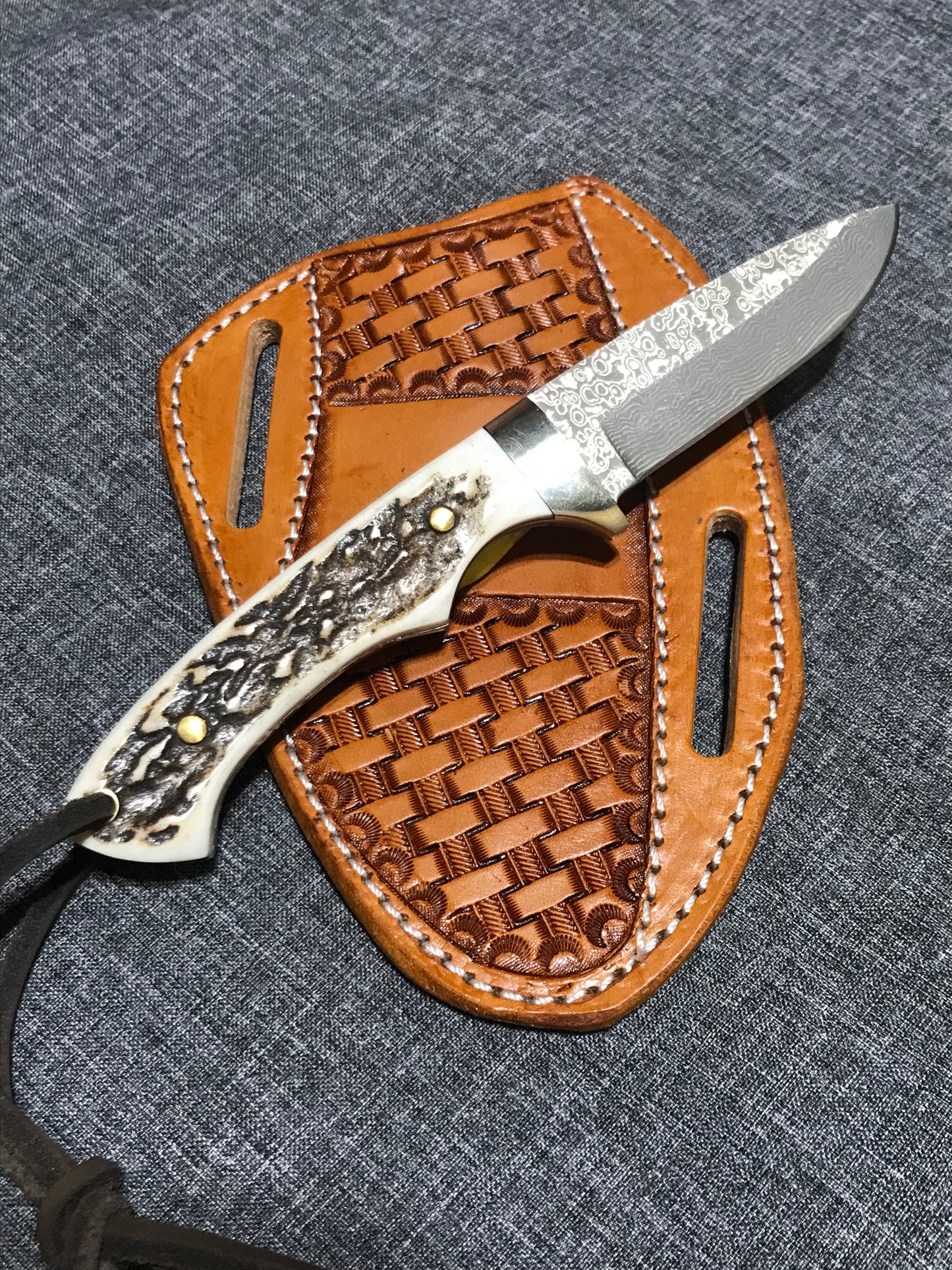 FX-002 Axis Antler  Hunting Knife w/ ball bearing steel blade