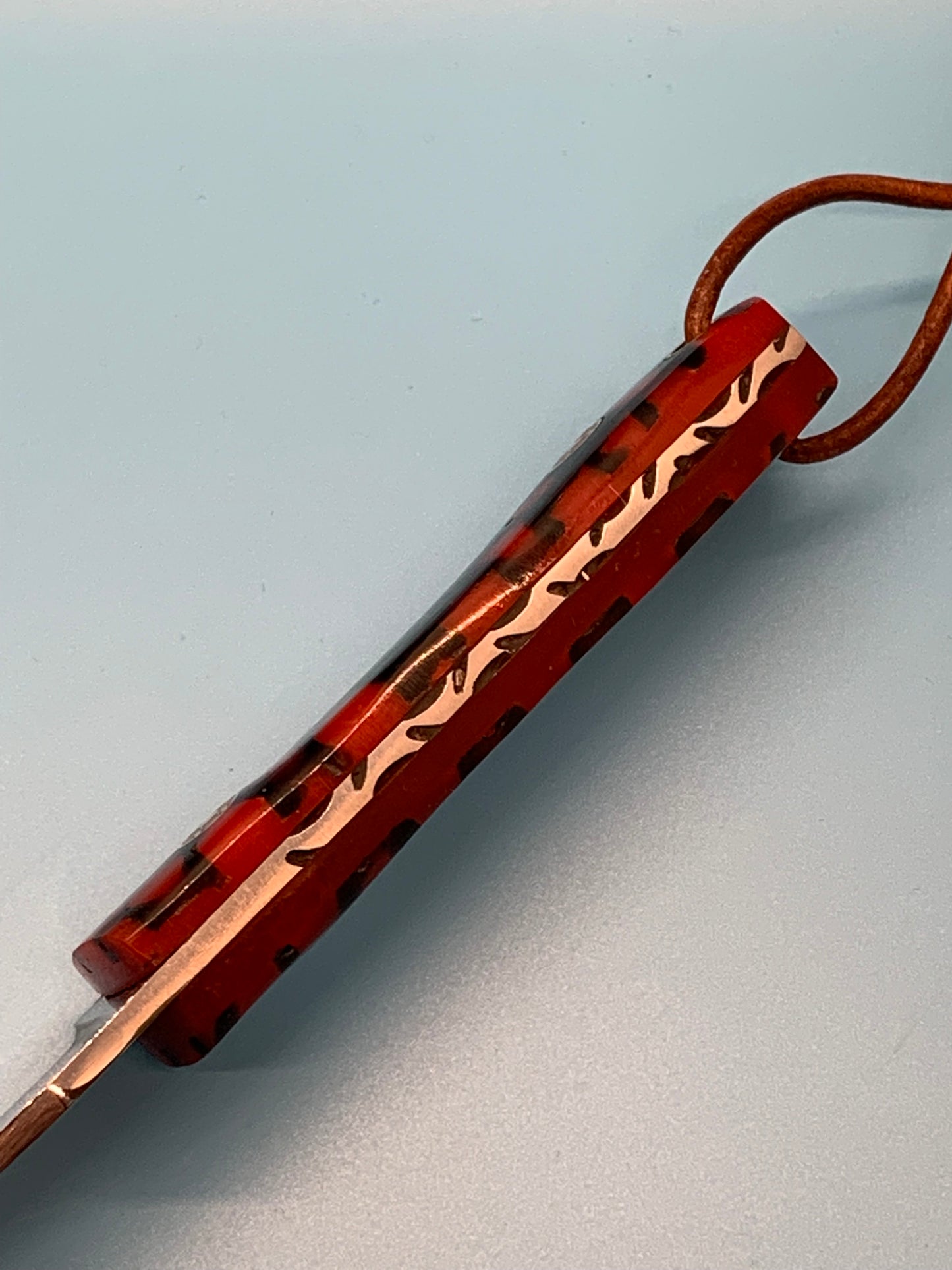 FX-023 Red Honeycomb Hunting Knife w/D2 Steel Blade
