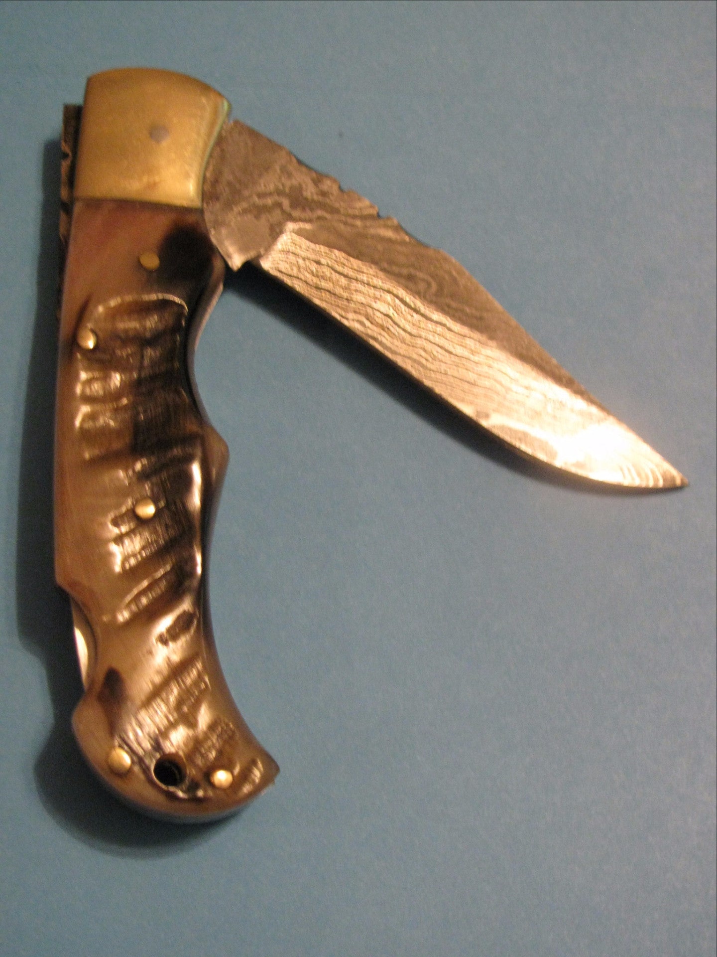 FD-055 RAM HORN FOLDING KNIFE WITH BRASS BOLSTER