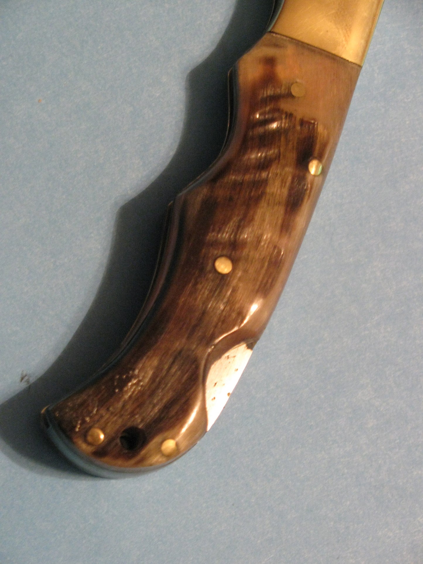 FD-055 RAM HORN FOLDING KNIFE WITH BRASS BOLSTER