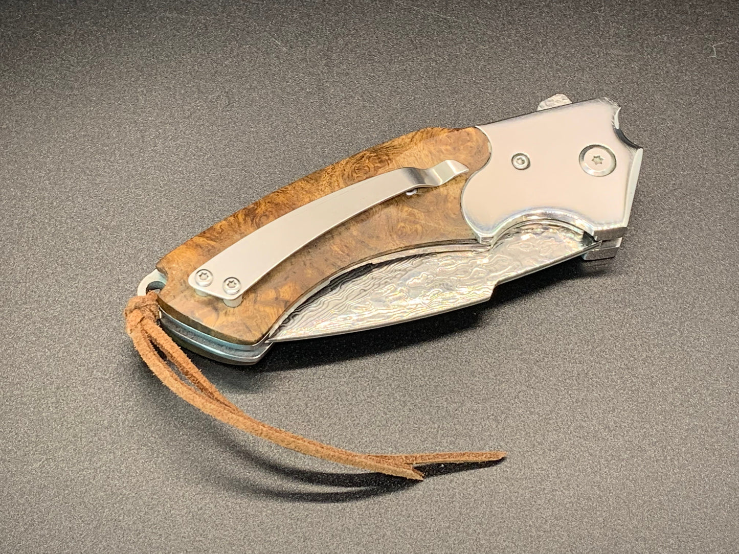 FD-040 Burlwood Maple handle w/52100 Damascus Fold blade