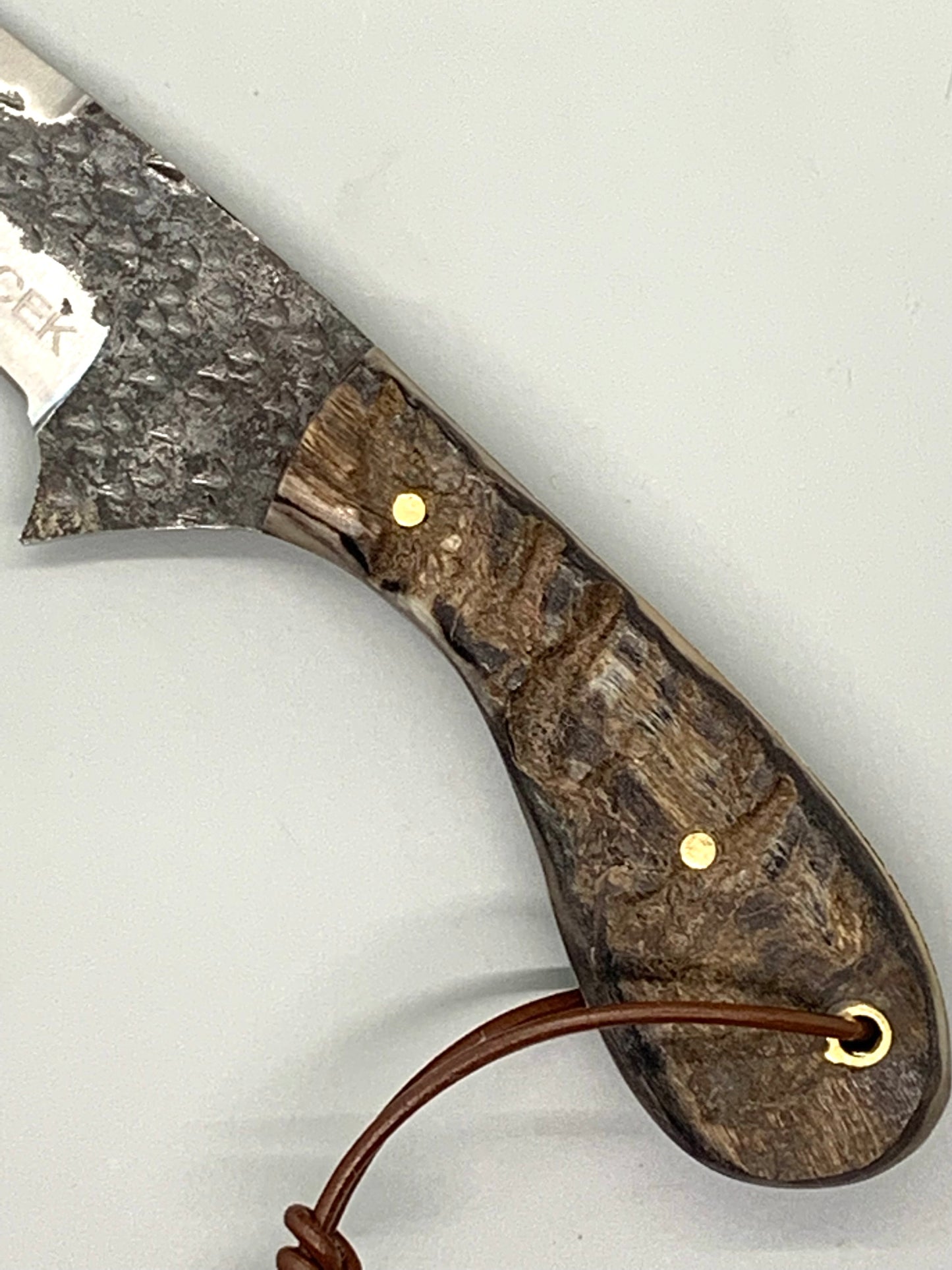 FX-021 Ram Horn Hunting Knife w/Stainless Steel Blade (440c)