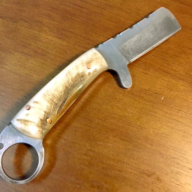 FX-103 Ram Horn Razor Knife D2 Steel Castrating Knife with ring